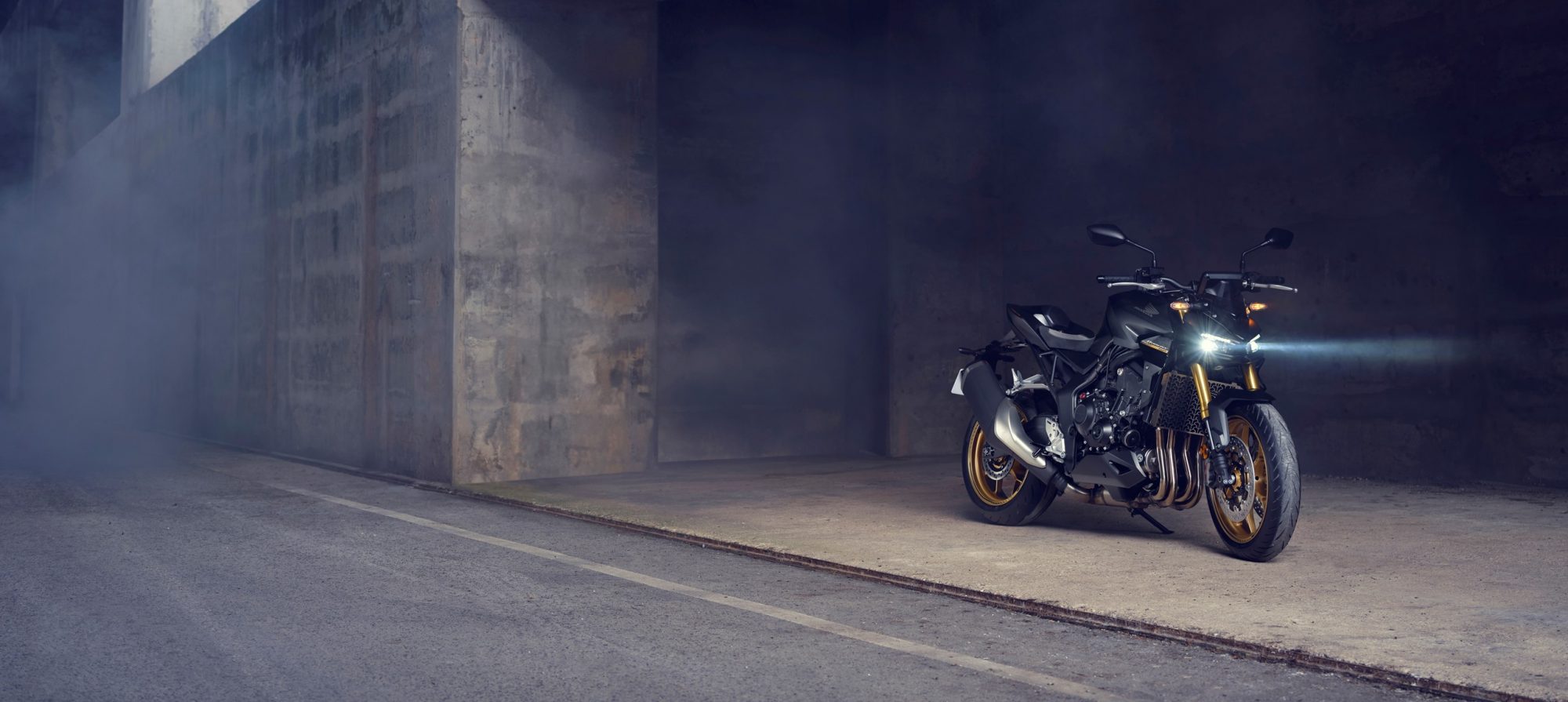 25ym-honda-cb1000-hornet